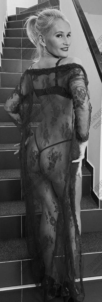Noémi ESZO masszazs hirdeto kepes profil - eszo-masszazs.hu Noémi - +36 30 717 5746 - ESZO masszazs foto